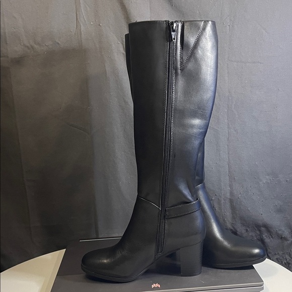 Giani Bernini Black Heeled Boots - Picture 3 of 6